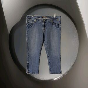 Anisette Jeans Women's Stretch Zip Crop Capris Size 15